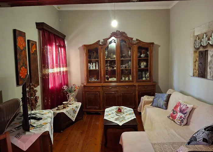 Friendly House